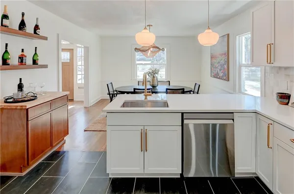 $1,165,000 | 426 West 57th Street, Kansas City, MO 64113