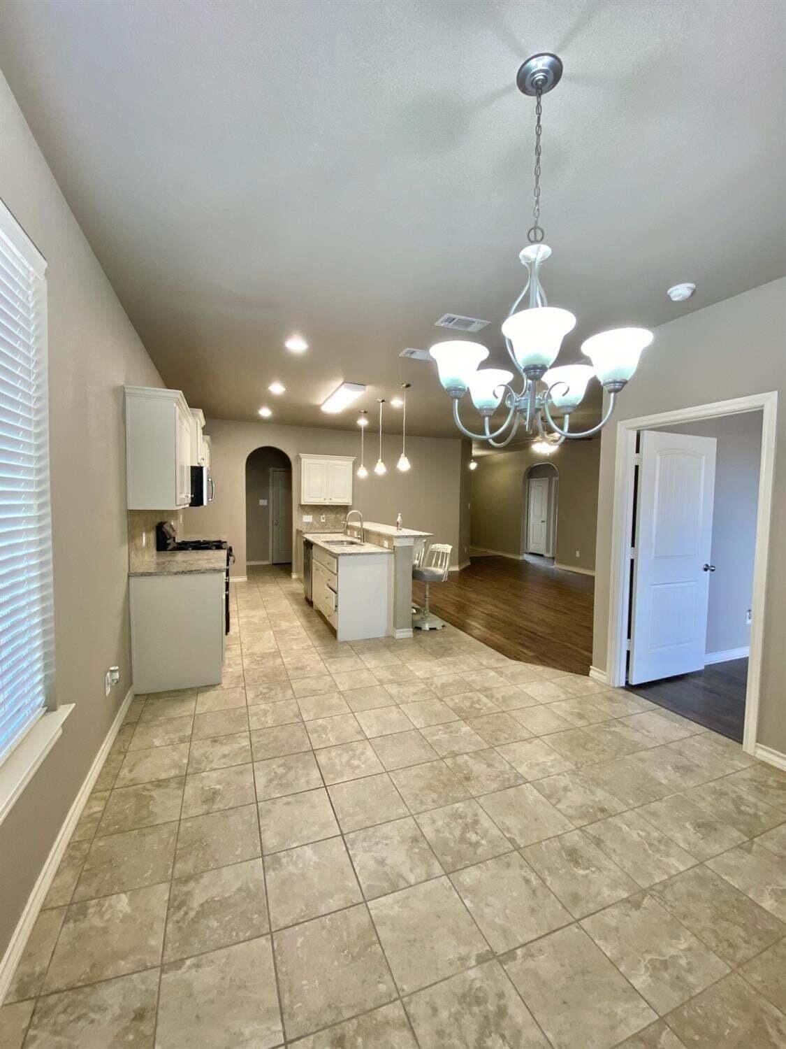 7810 86th Street Lubbock, TX 79424 - Photo 4 of 19 Room