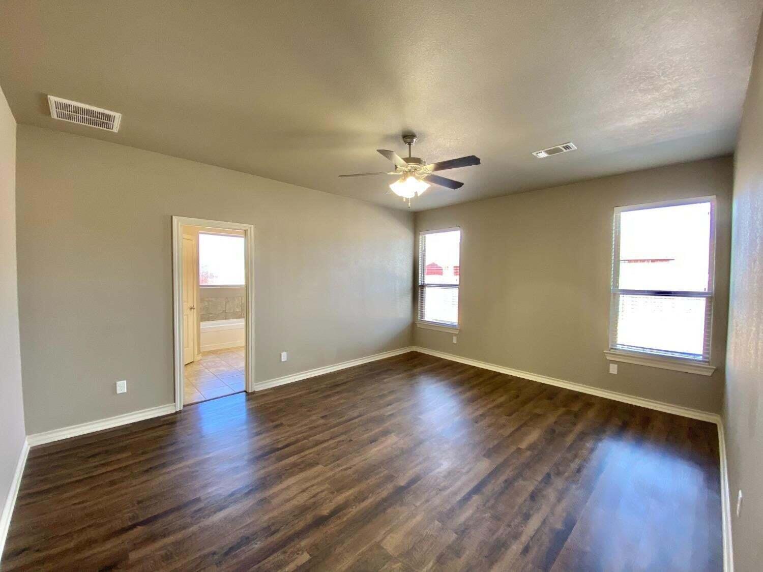 7810 86th Street Lubbock, TX 79424 - Photo 8 of 19 BED5