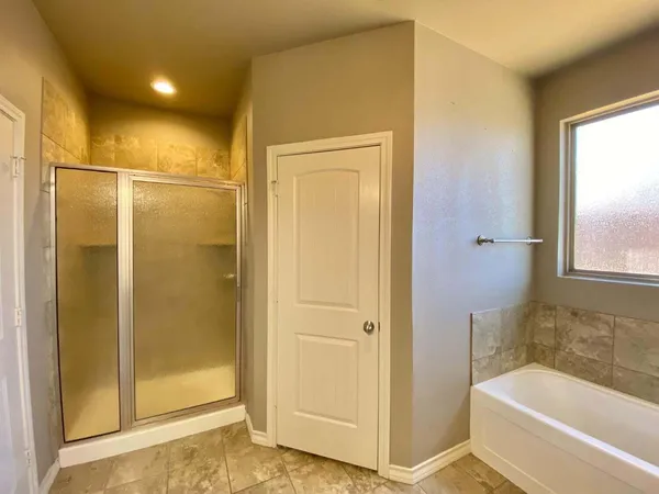 $1,800 | 7810 86th Street, Lubbock, TX 79424