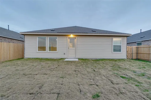 $2,150 | 2700 Wispy Crk Drive, Fort Worth, TX 76108