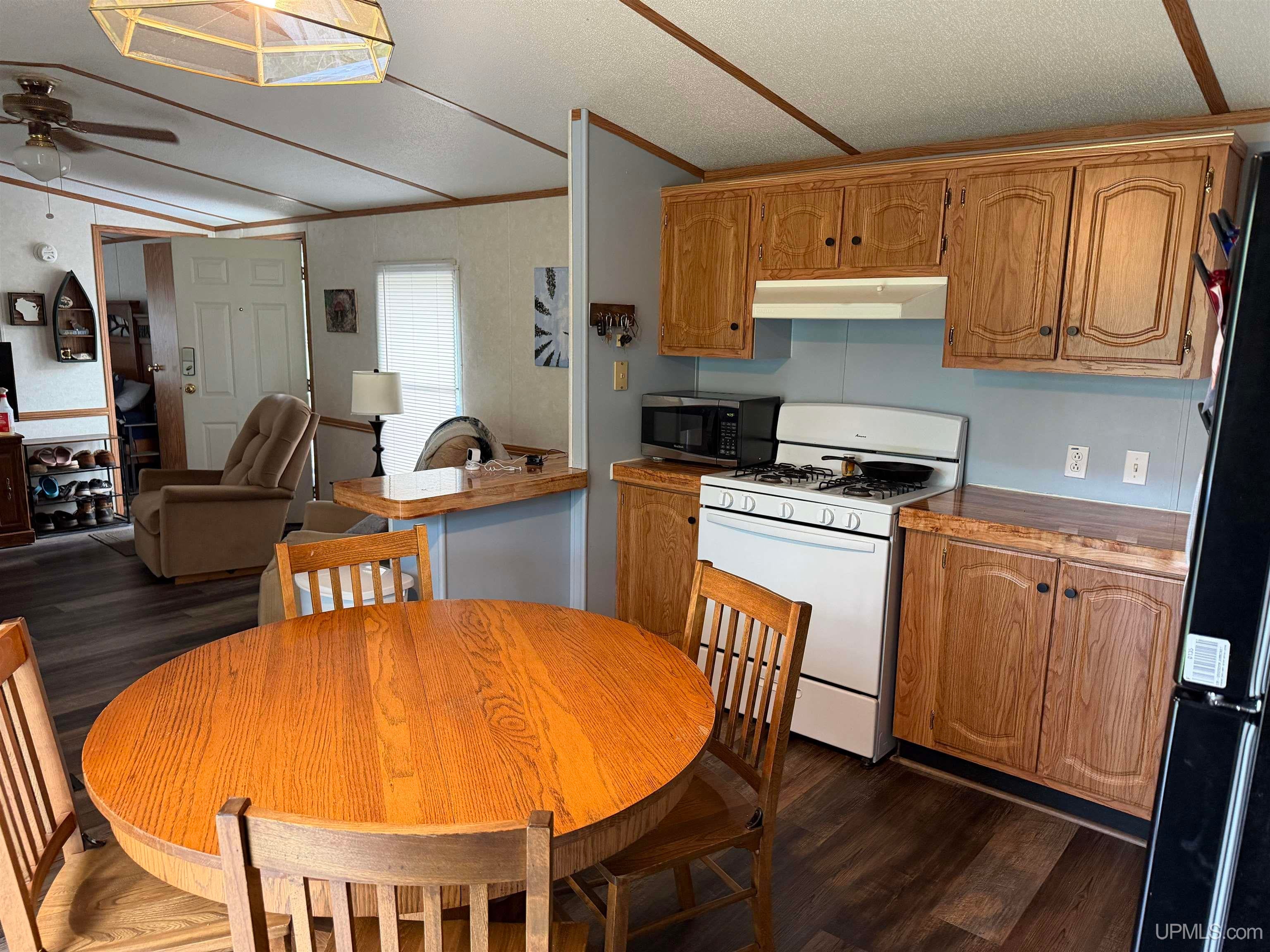 N15066 Bolander Landing Road Amberg, WI 54102 - Photo 5 of 16 Gallery Image 5