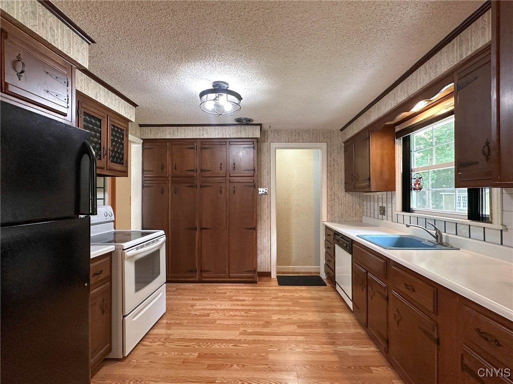 63 Higby Road Utica, NY 13501 - Photo 13 of 38