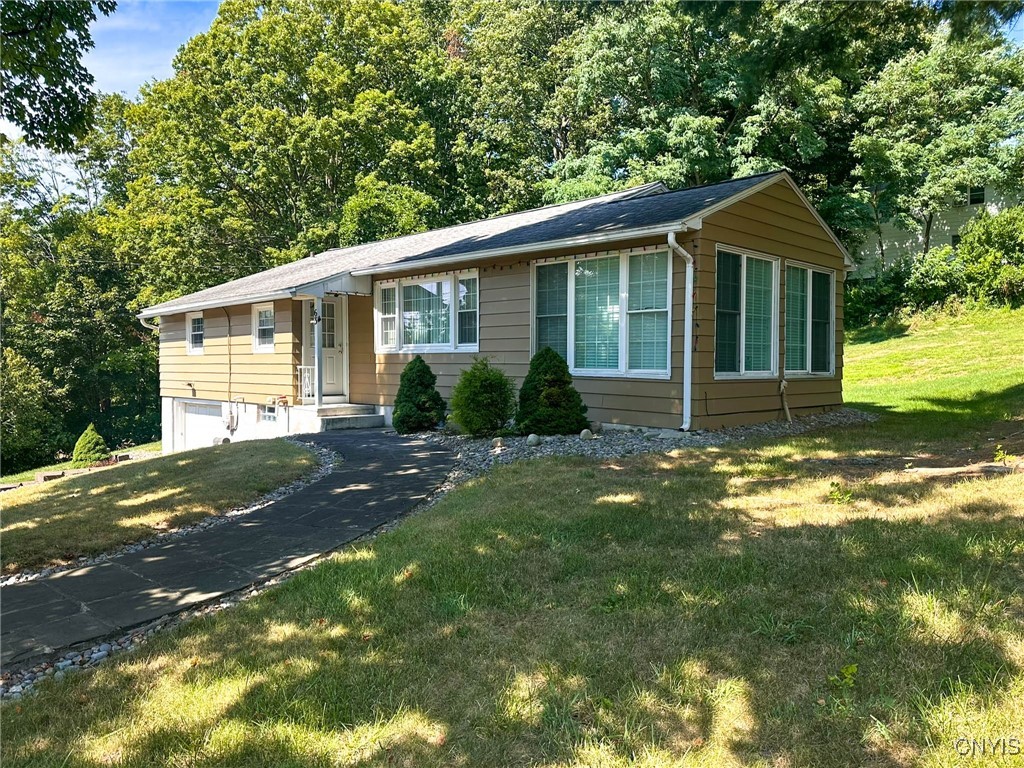 63 Higby Road Utica, NY 13501 - Photo 4 of 38