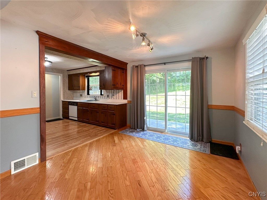 63 Higby Road Utica, NY 13501 - Photo 10 of 38