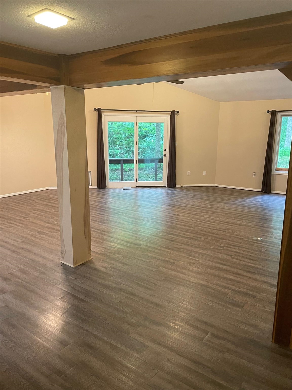 400 East Smithville Road Bloomington, IN 47401 - Photo 11 of 29 Gallery Image 11