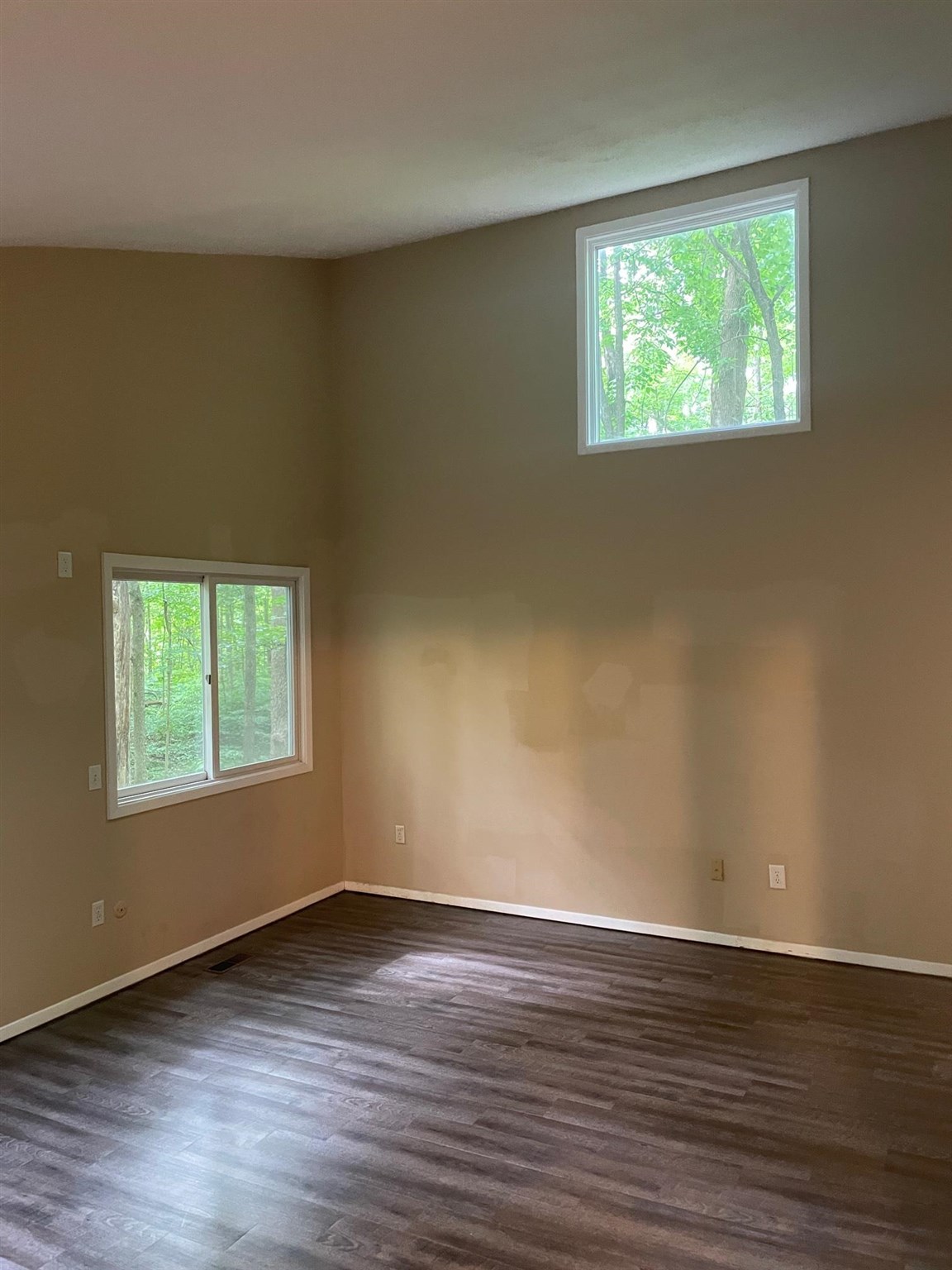 400 East Smithville Road Bloomington, IN 47401 - Photo 21 of 29 Gallery Image 21