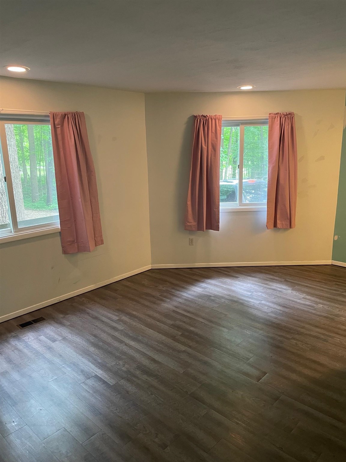 400 East Smithville Road Bloomington, IN 47401 - Photo 24 of 29 Gallery Image 24