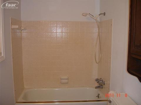 5325 West Carpenter Road Flint, MI 48504 - Photo 9 of 23 20153102-8.JPG