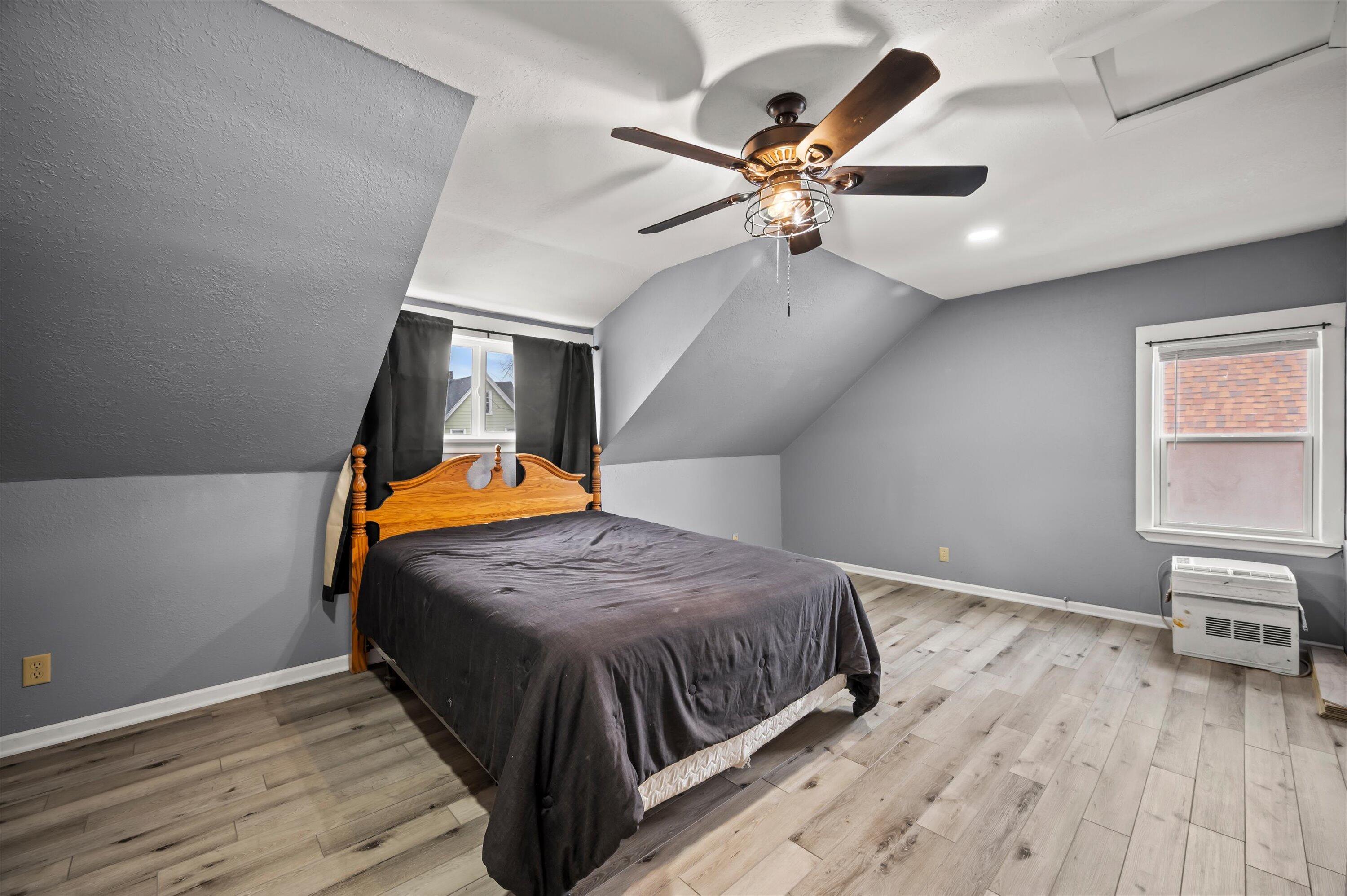 2058 South 36th Street Milwaukee, WI 53215 - Photo 22 of 28 23-Z62_8545