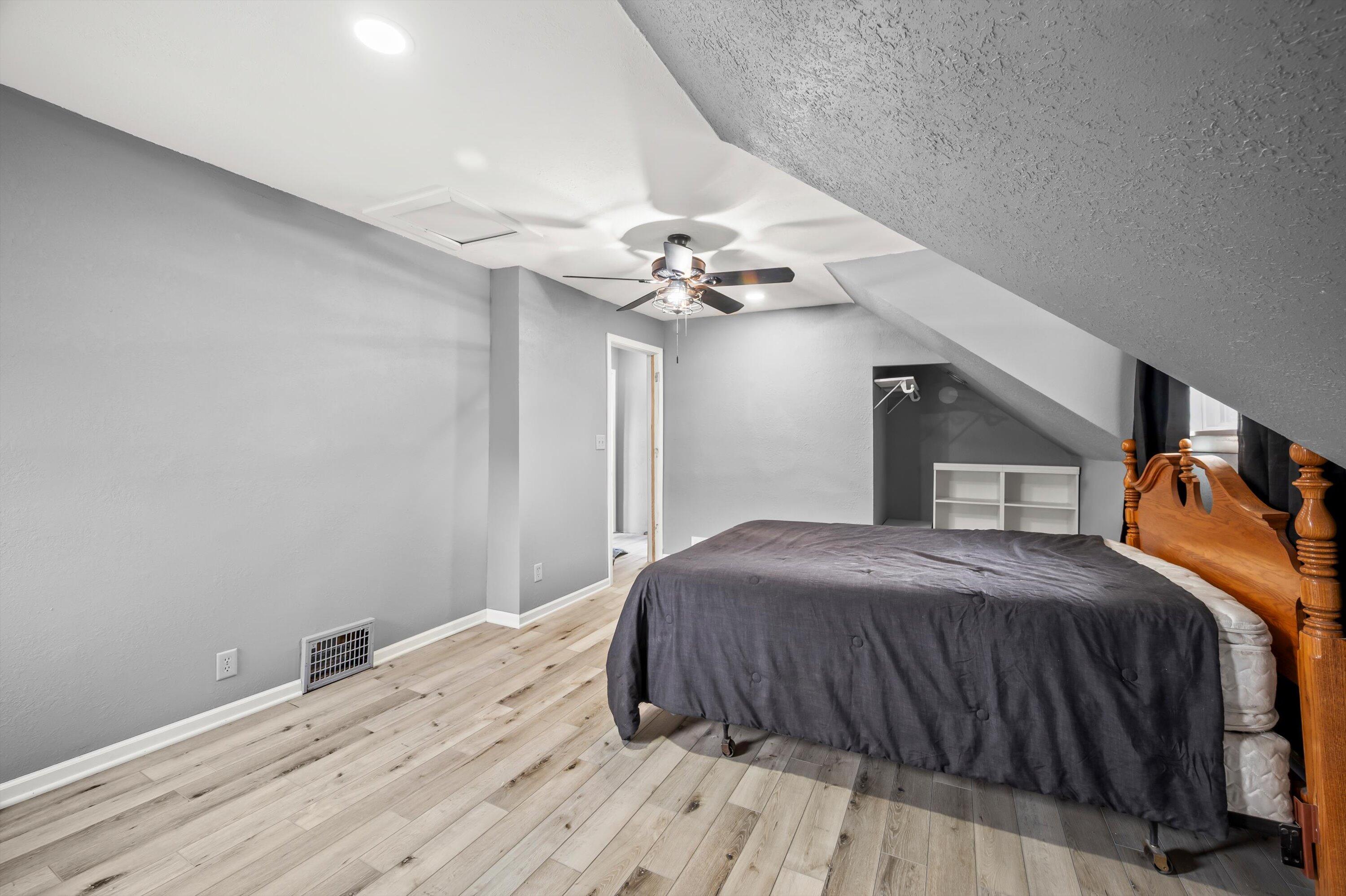 2058 South 36th Street Milwaukee, WI 53215 - Photo 23 of 28 24-Z62_8551