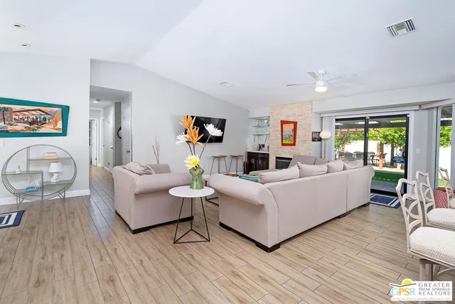 $5,750 | 2342 North San Gorgonio Road, Palm Springs, CA 92262