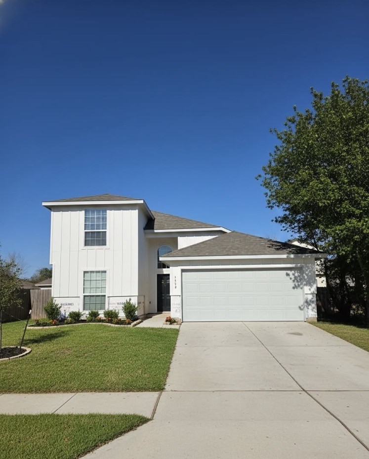 311 Mascot Street Houston, TX 77029 - Photo 2 of 23 a view of a house with a back yard