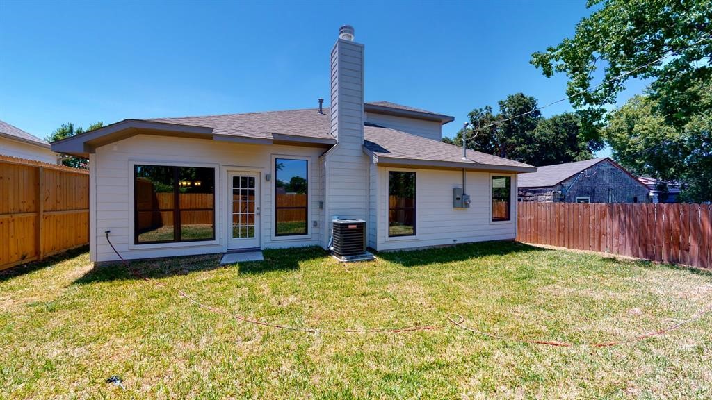 311 Mascot Street Houston, TX 77029 - Photo 22 of 23 a view of a house with backyard