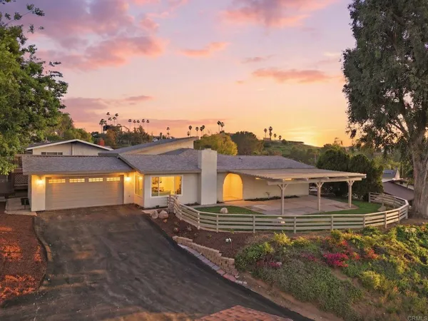 $1,049,900 | 12306 1/2 Gay Rio Drive, Lakeside, CA 92040