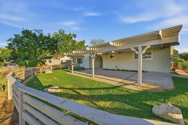$1,049,900 | 12306 1/2 Gay Rio Drive, Lakeside, CA 92040