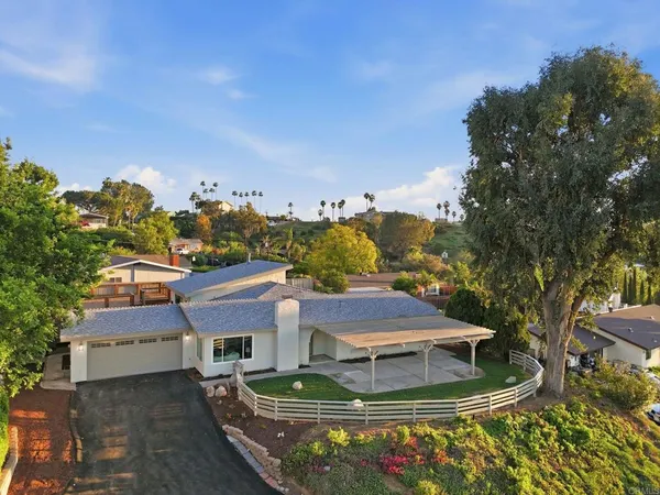 $1,049,900 | 12306 1/2 Gay Rio Drive, Lakeside, CA 92040