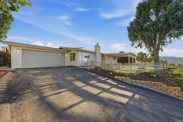 $1,049,900 | 12306 1/2 Gay Rio Drive, Lakeside, CA 92040