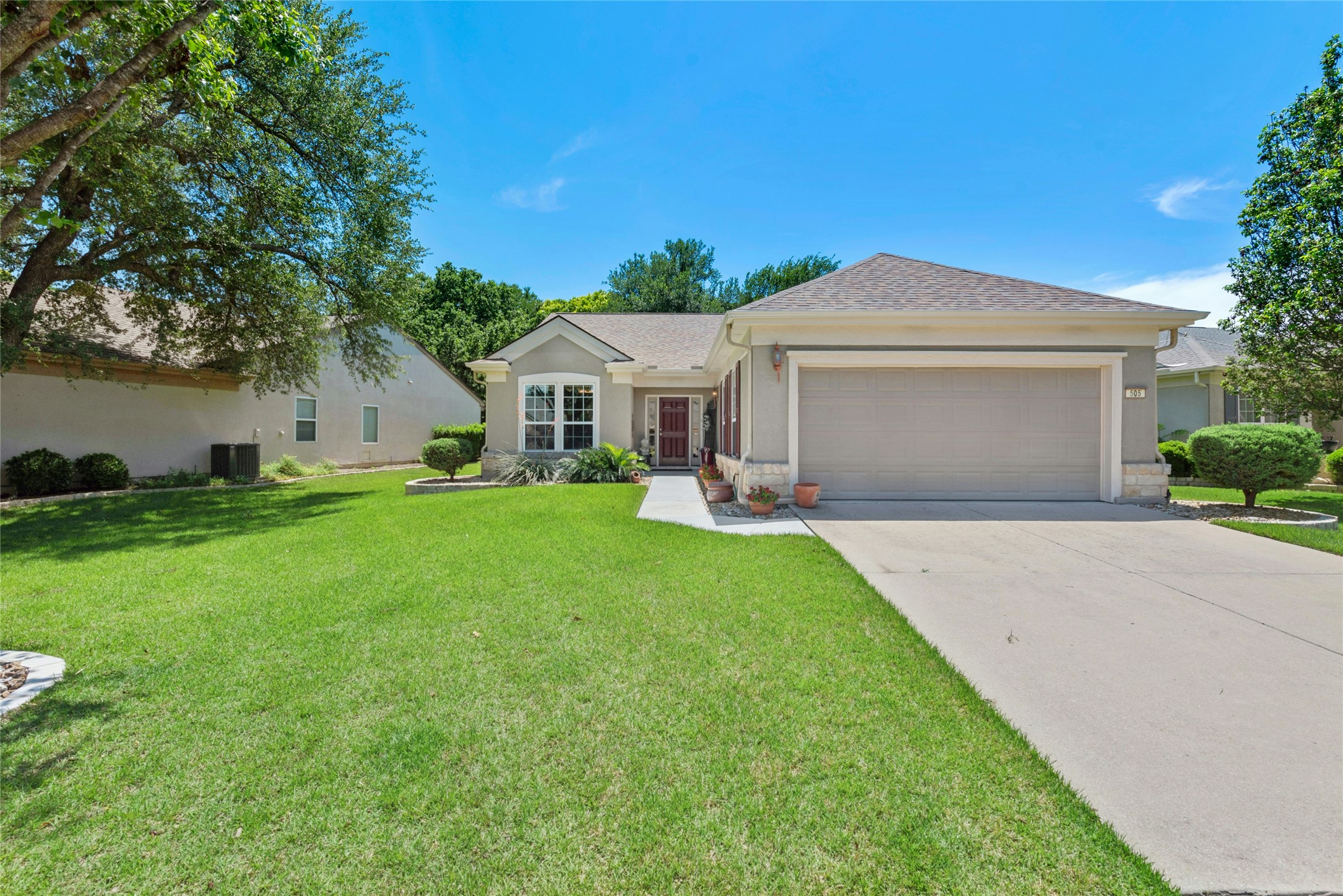 505 Monarch Trail Georgetown, TX 78633 - Photo 2 of 33