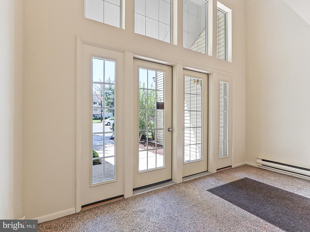 303 Trinity Court, Unit 11 Princeton, NJ 08540 - Photo 4 of 37