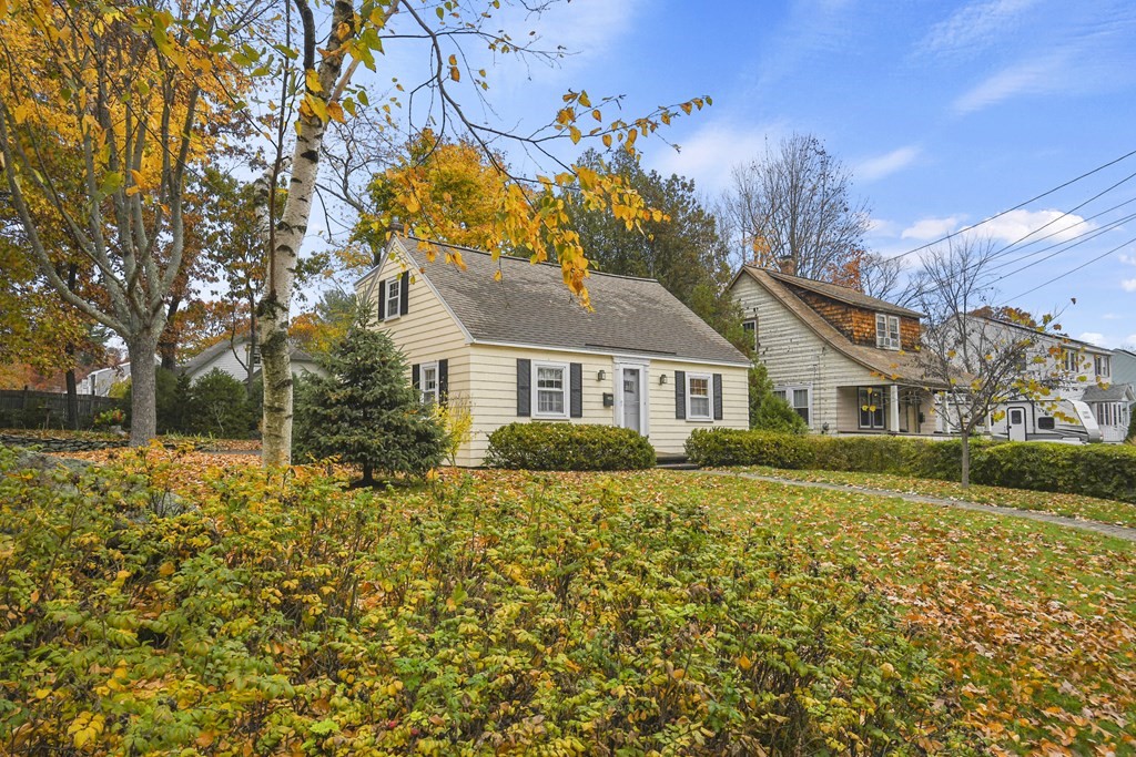 142 Dalton Road Chelmsford, MA 01824 - Photo 1 of 25 Gallery Image 1