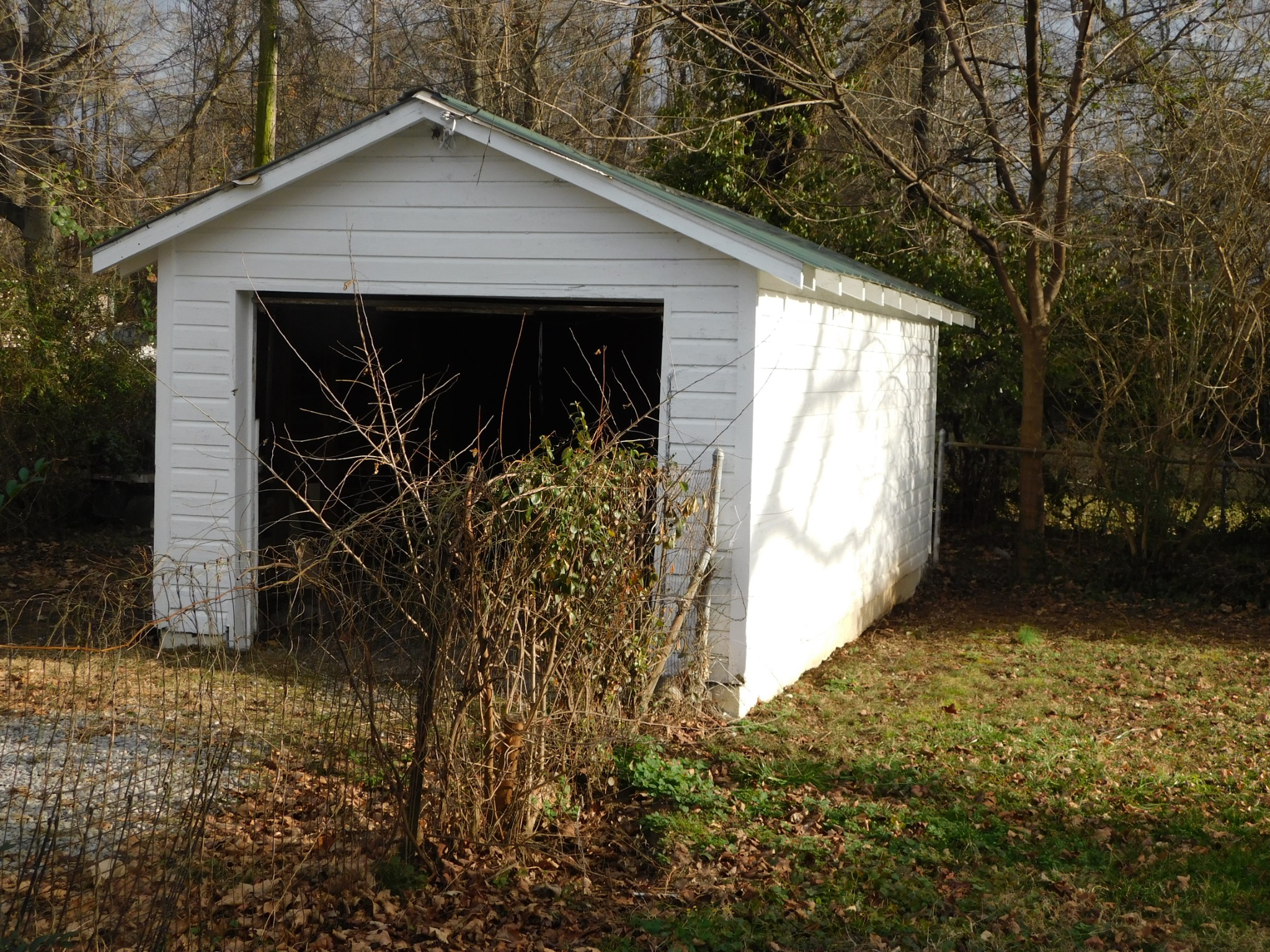 2801 Surrey Road Nashville, TN 37214 - Photo 33 of 43 a view of house with garden