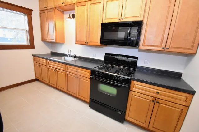 $264,900 | 440 East Railroad Avenue, Leland, IL 60531