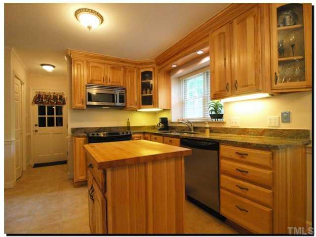 8629 Langtree Lane Raleigh, NC 27613 - Photo 4 of 25
