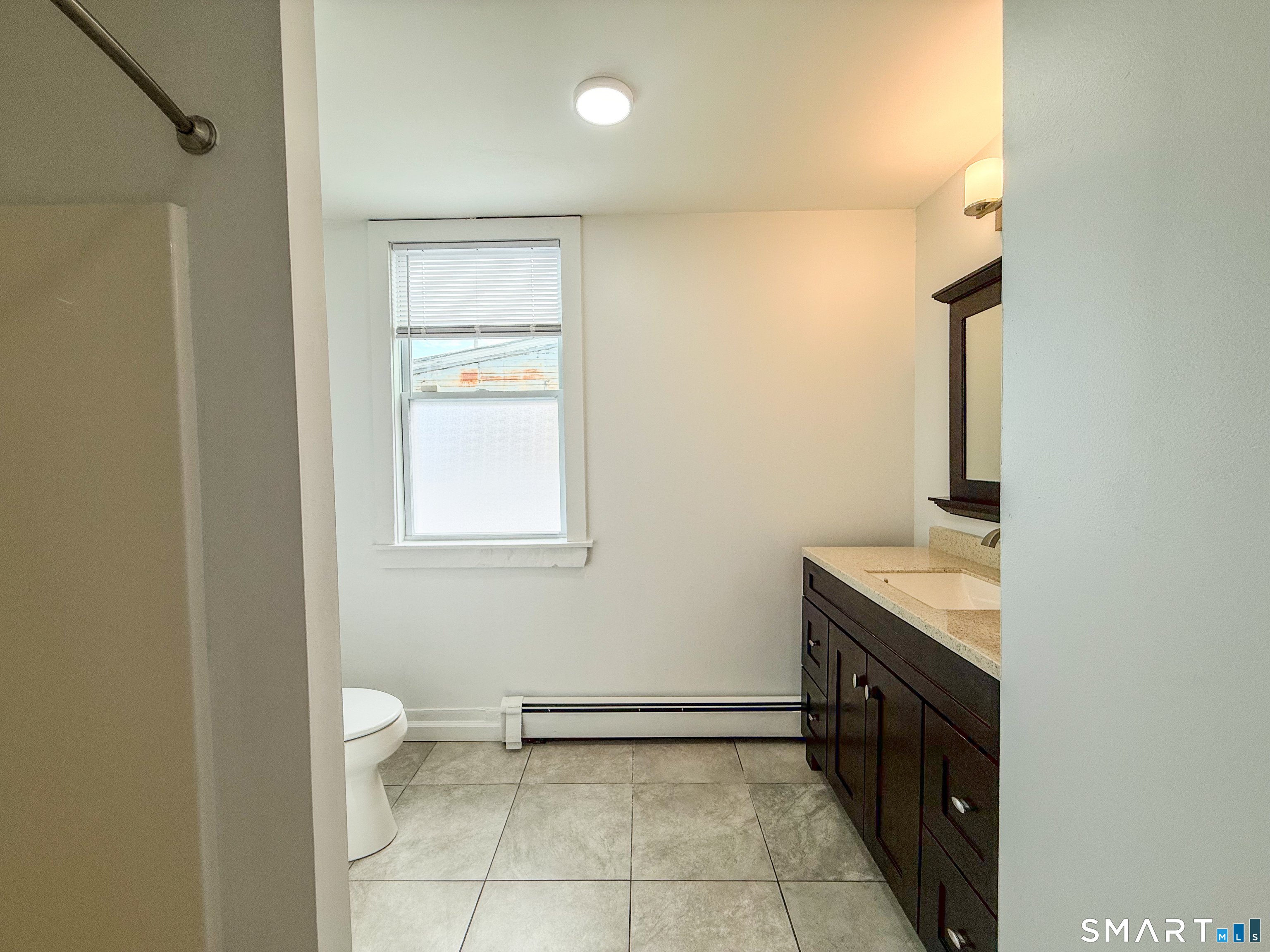 18 Bank Street New London, CT 06320 - Photo 10 of 16