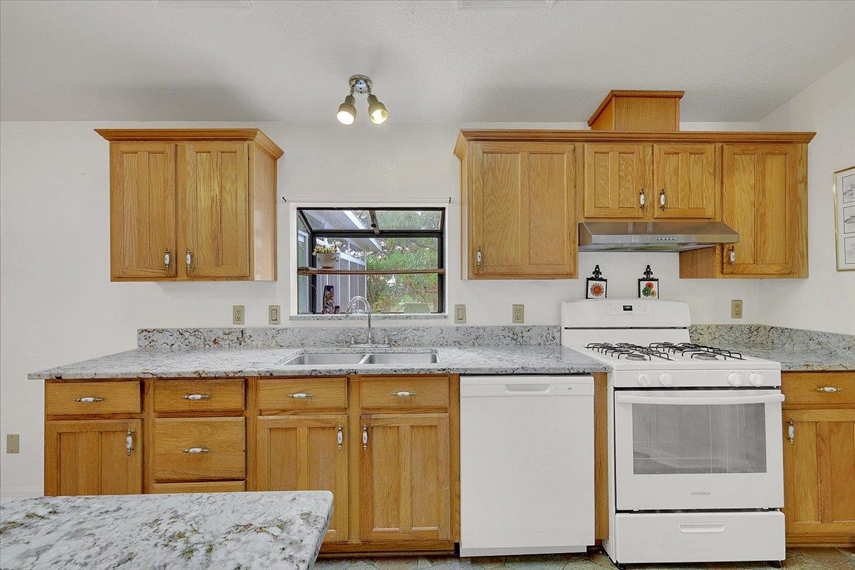 12180 Kimberly Road Loma Rica, CA 95901 - Photo 16 of 84 Gallery Image 16