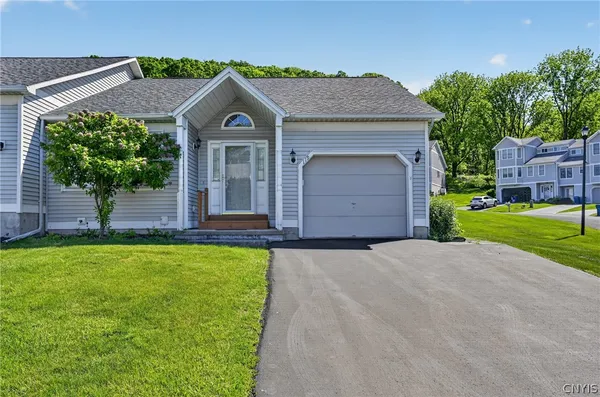 $269,900 | 119 Timber Wolf Circle, Geddes, NY 13209