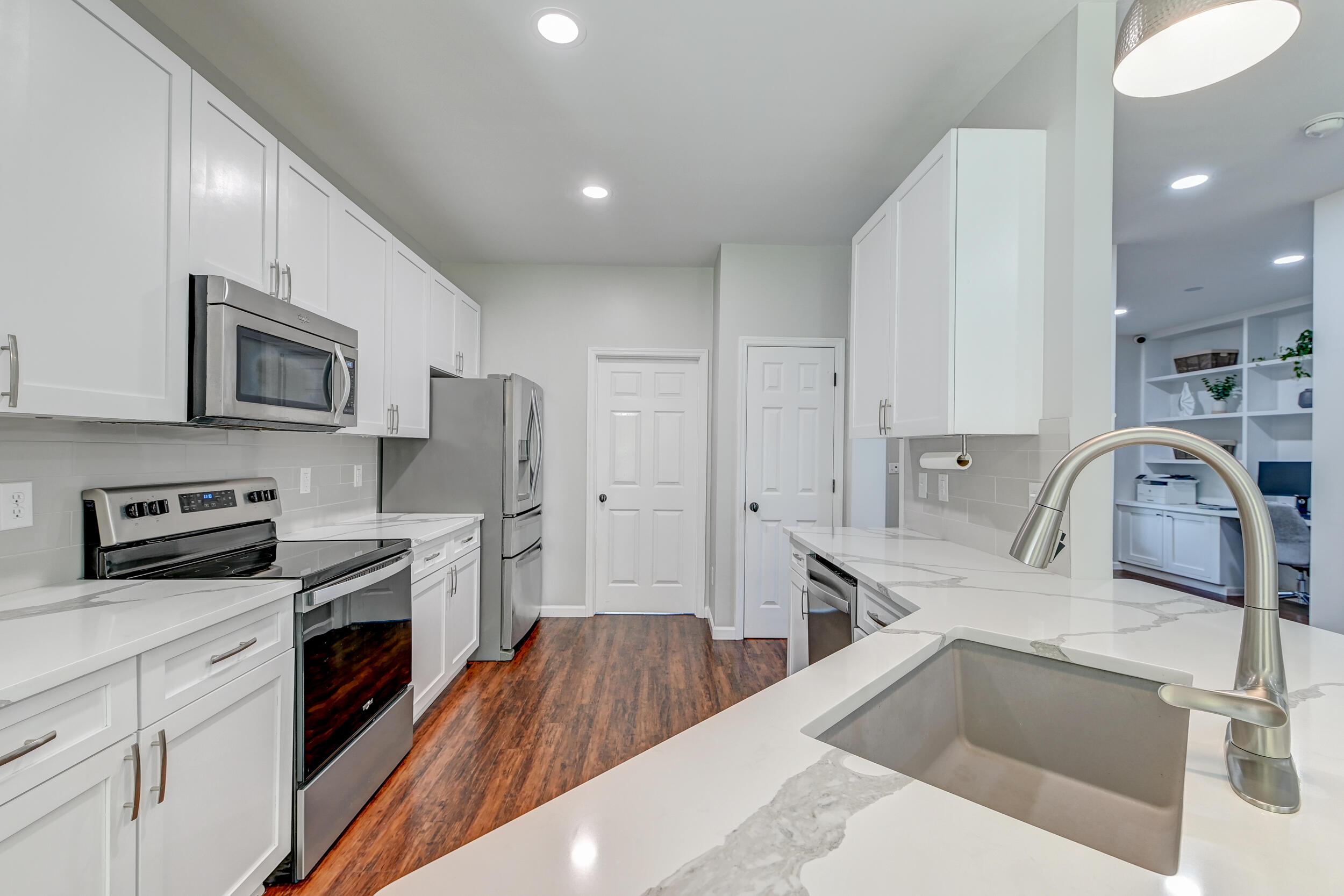 544 Carters Grove Road Charleston, SC 29414 - Photo 11 of 40 DSC_1366_67_68_69_70