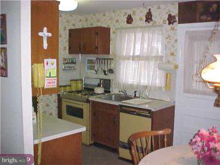 29 Amsterdam Road Hamilton, NJ 08620 - Photo 2 of 6