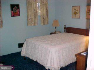 29 Amsterdam Road Hamilton, NJ 08620 - Photo 3 of 6