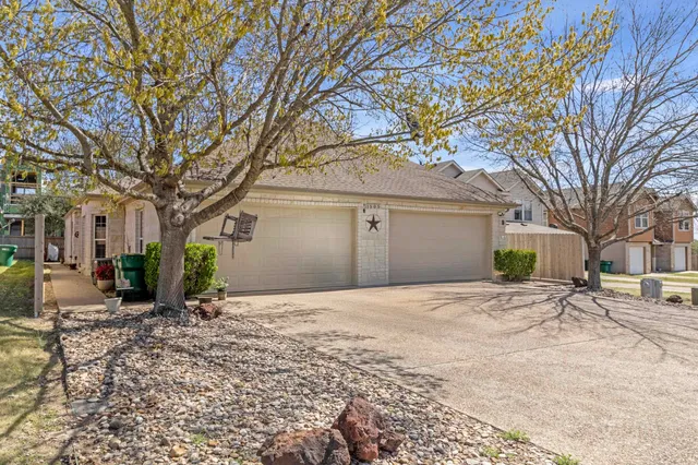 $489,000 | 1505 Claremont Parkway, Marble Falls, TX 78654