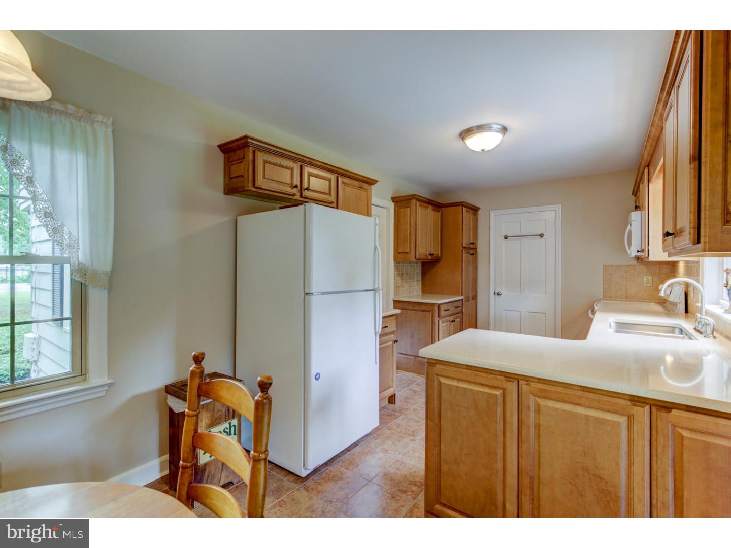 832 River Road Ewing, NJ 08628 - Photo 11 of 24 Kitchen