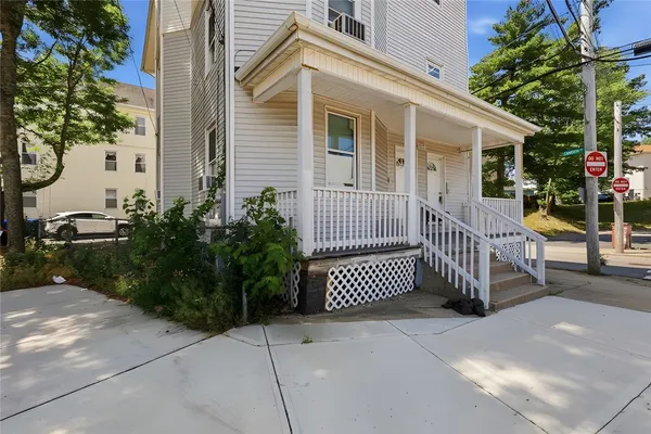 $789,900 | 374 Douglas Avenue, Providence, RI 02908