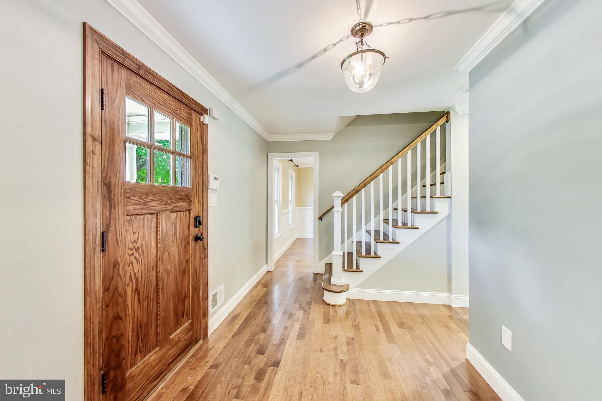 1604 Hopefield Road Silver Spring, MD 20905 - Photo 5 of 66 foyer