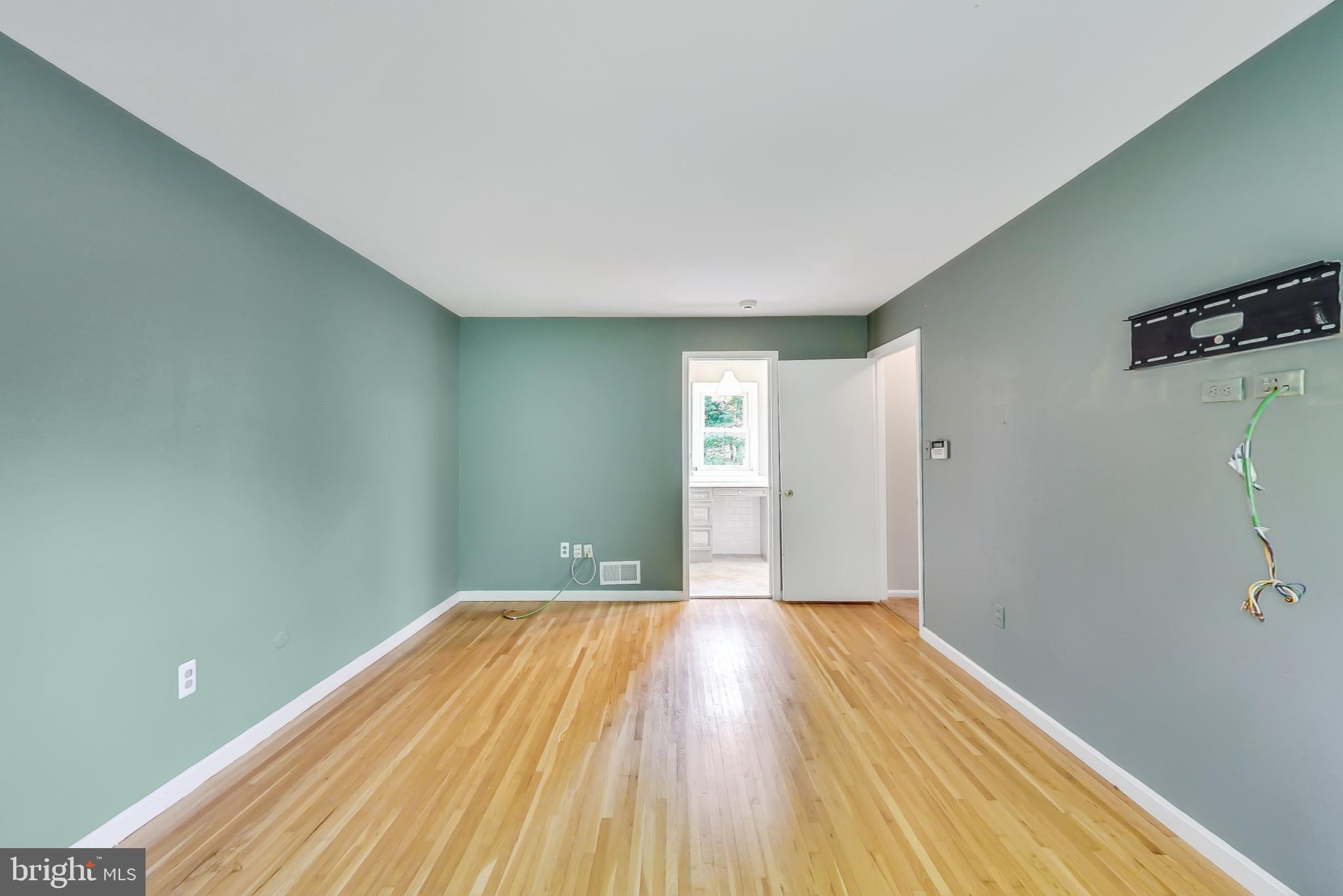 1604 Hopefield Road Silver Spring, MD 20905 - Photo 9 of 66