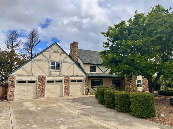 $999,000 | 130 Sunrise Drive, Hollister, CA 95023