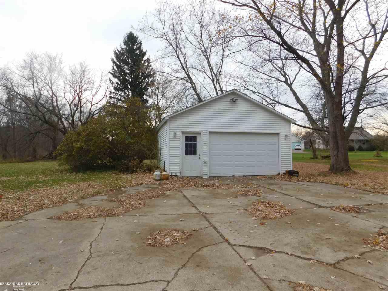 3257 Rattle Run Road St. Clair, MI 48079 - Photo 2 of 19 2.5 Car Garage with Door entrance