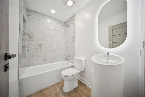 $399,000 | 567 Cress Creek Lane, Crystal Lake, IL 60014