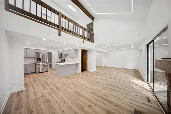 $399,000 | 567 Cress Creek Lane, Crystal Lake, IL 60014