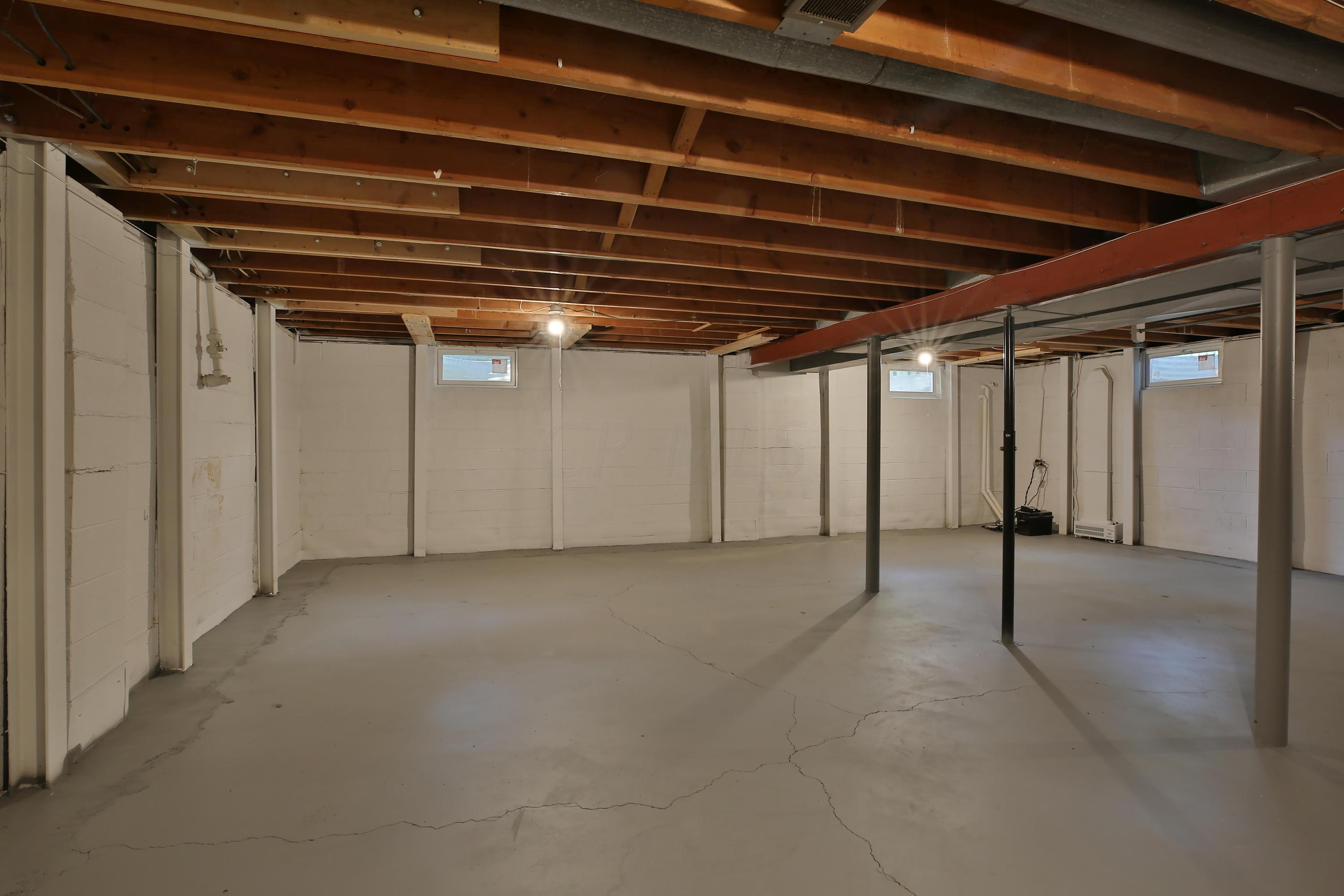 6120 Whitman Road Columbus, OH 43213 - Photo 37 of 38 Gallery Image 37