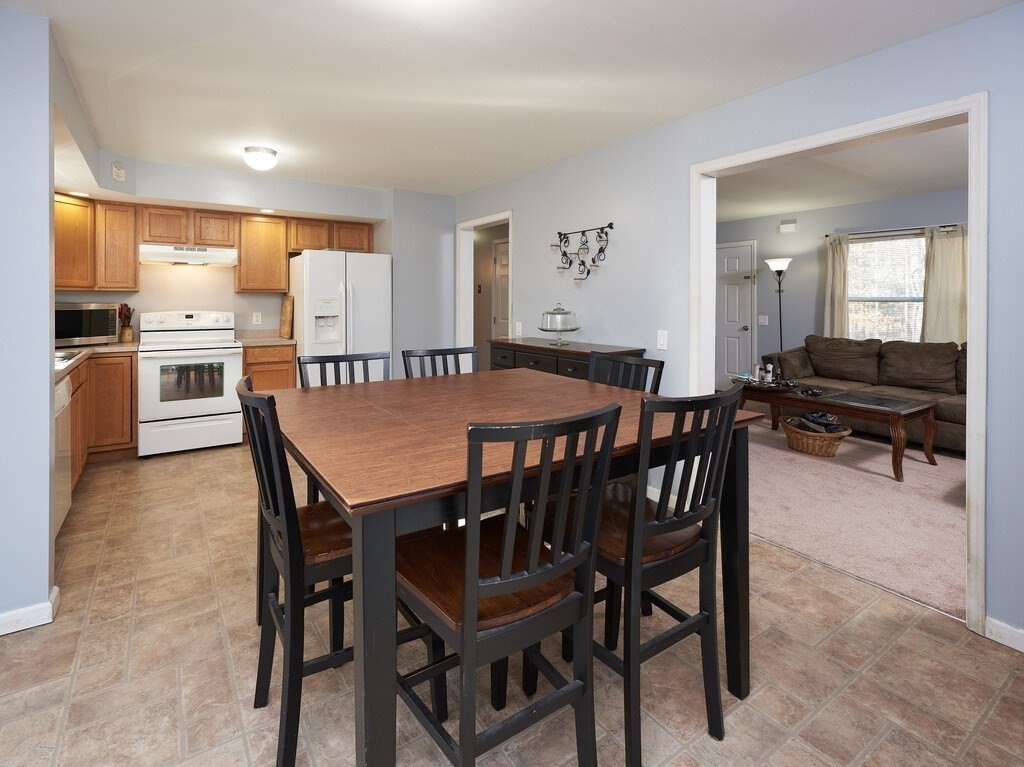 105 Burlingame Road Charlton, MA 01507 - Photo 13 of 27 Gallery Image 13