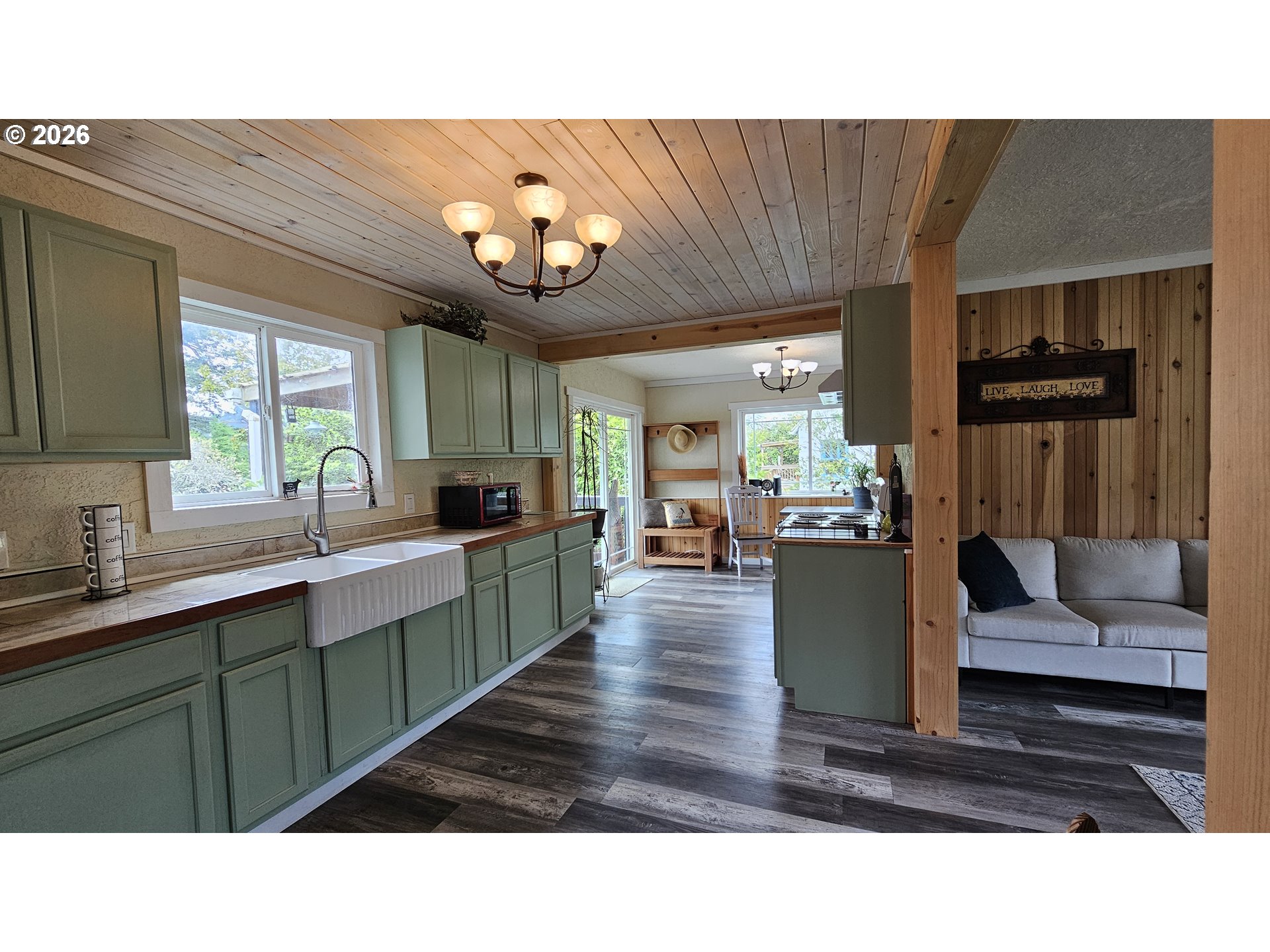 64181 Watsonville Road Coos Bay, OR 97420 - Photo 8 of 48