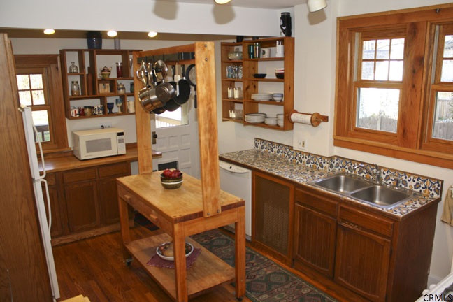 7 Rural Place Bethlehem, NY 12054 - Photo 4 of 11 Photo 4