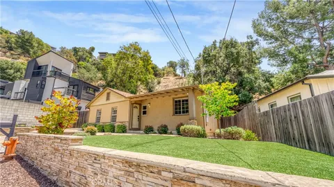 $1,335,000 | 1232 East Elmwood Avenue, Burbank, CA 91501