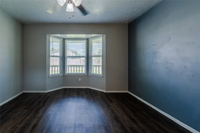 $1,950 | 2027 Alabama Street, Pasadena, TX 77503