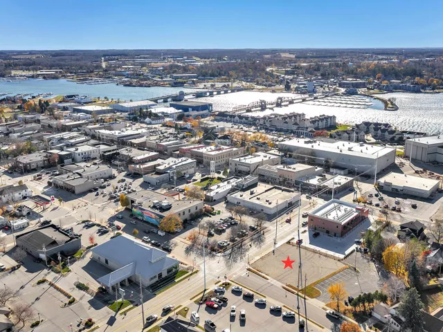 $395,000 | 368 Jefferson Street, Sturgeon Bay, WI 54235